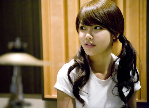 [PIC][29/1/2012] 1 hình ảnh SooYoung cột tóc 2 bên này! Tumblr_lyjs8k0Iy51rormdco1_500