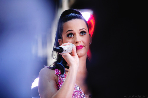 Katy Perry - Page 25 Tumblr_lyrhyrHkSc1qzbagvo1_500