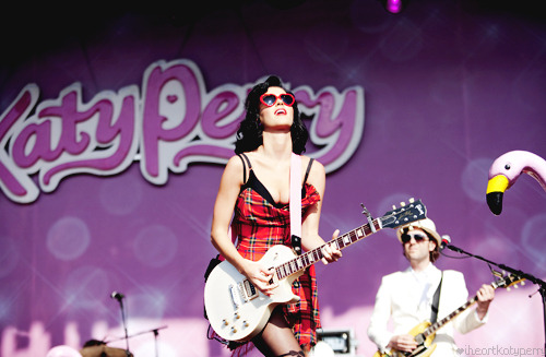 Katy Perry - Page 25 Tumblr_lys2xge11t1qzbagvo1_500