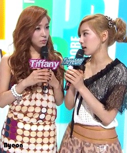 [PIC+VID+GIF][20/1/2012]∴♥∴ TaeNy ∴♥∴ Happy's Heaven ∴♥∴ Twinkle - Taeny Lấp Lánh - TaeTiSeo  ∴♥∴ - Page 26 Tumblr_lzxuwwtD2e1rol2y3o1_250