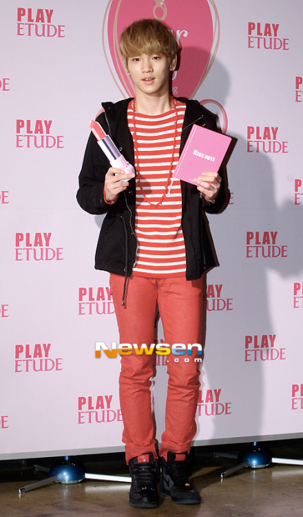 120229 Key @ Etude House Evento "Dear my lips-talk" Tumblr_m0584lRbMD1qff7woo1_500