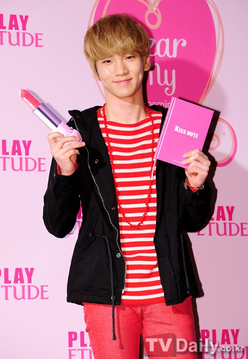 120229 Key @ Etude House Evento "Dear my lips-talk" Tumblr_m058ikjjiv1qff7woo1_500