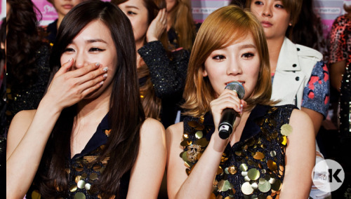 [PIC+VID+GIF][22/3/2012]∴♥∴ TaeNy ∴♥∴ Chai Quê and Gái Tây ∴♥∴ TAENY IN MY HEART ∴♥∴ Tumblr_m0ibqk6xGg1qb6muio1_500