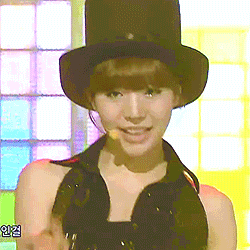[GIFs] All about our girls Tumblr_m0z3dycuHj1qkv0qvo3_250
