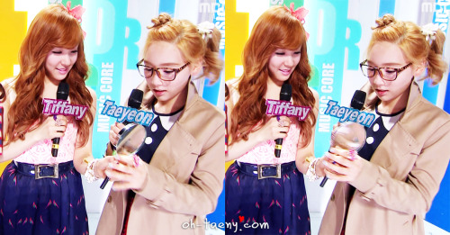 [PIC+VID+GIF][22/3/2012]∴♥∴ TaeNy ∴♥∴ Chai Quê and Gái Tây ∴♥∴ TAENY IN MY HEART ∴♥∴ - Page 2 Tumblr_m1dzq7GLYR1rp2chco5_500