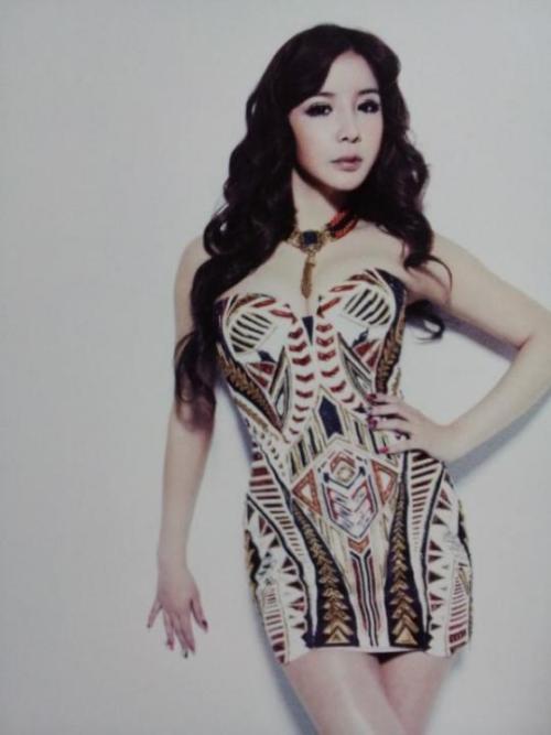 2NE1 FASHION [photoshoots, videos] - Page 2 Tumblr_m1jaqrdv7Z1qb7crdo1_500