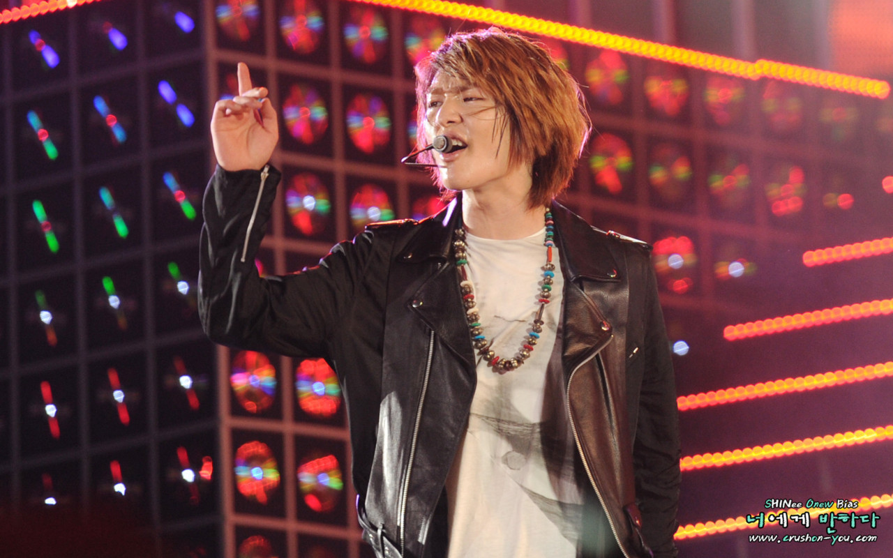 120407 Onew @ Bangkok Korean Music Wave  Tumblr_m2kog2EvKA1qdws1jo4_1280