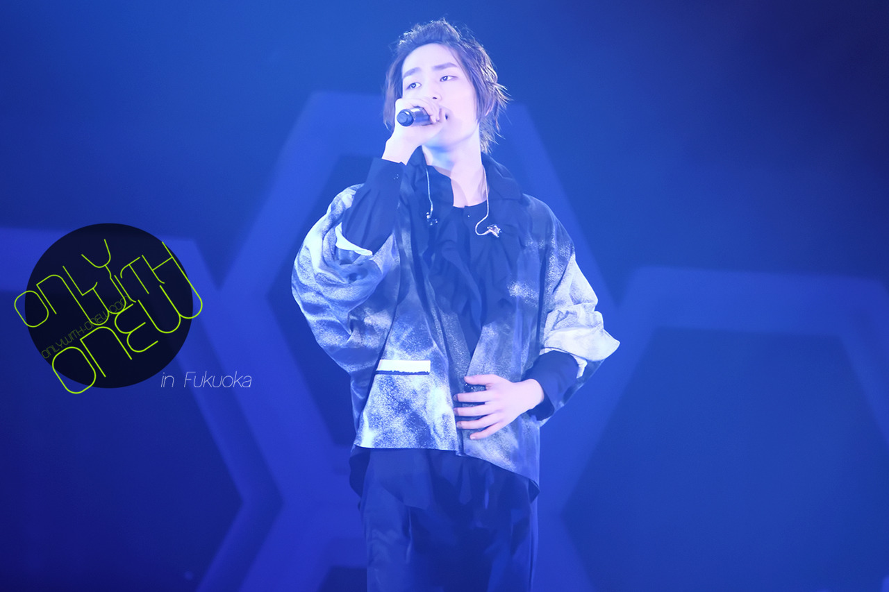 120425 Onew @ 'SHINee World 2012' Japan Arena Tour in Fukuoka Tumblr_m335n8jGSh1r8fs1io1_1280