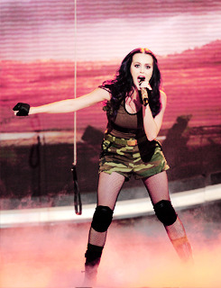 Katy Perry - Page 31 Tumblr_m3559uZtpf1qzbagvo1_250