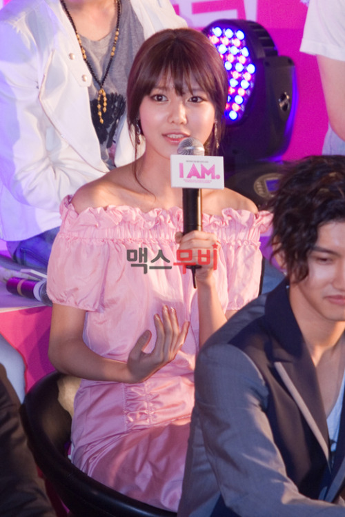 {Pic} Sooyoung @Movie "I Am" Showcase Tumblr_m3atuij6ZM1r4iffoo1_500