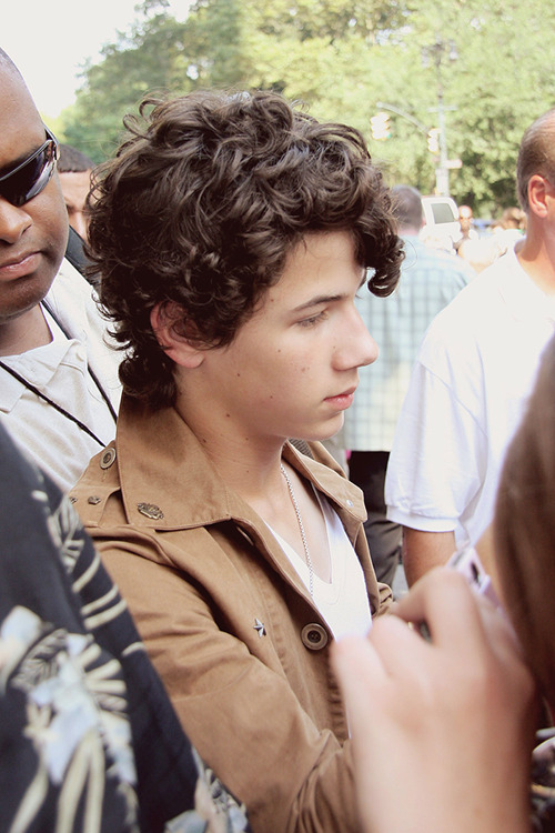 nicholas jerry jonas <3 - صفحة 3 Tumblr_kucmjymd0R1qarv73o1_r1_500