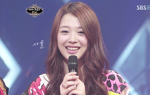 fx sulli Tumblr_l78uozeI2O1qbgdrko1_500