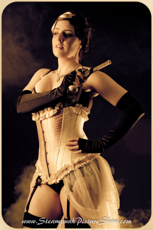 chicas steampunk Tumblr_ljalcr2eSj1qbf5yuo1_500