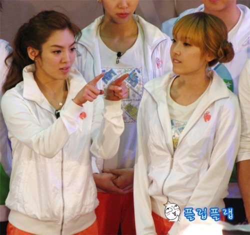 [PIC/GIF][13-07-2011] HyoSic's Land - My real Couple ♪ Tumblr_ljm392aTY91qiycifo1_500