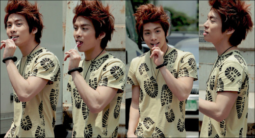 [30-5-2011][pics] Hình ảnh của Jonghyun SHINee khi quay ngoại cảnh cho  Immortal Masterpiece 2 Tumblr_lm00lrsHWr1qf6ezuo1_500