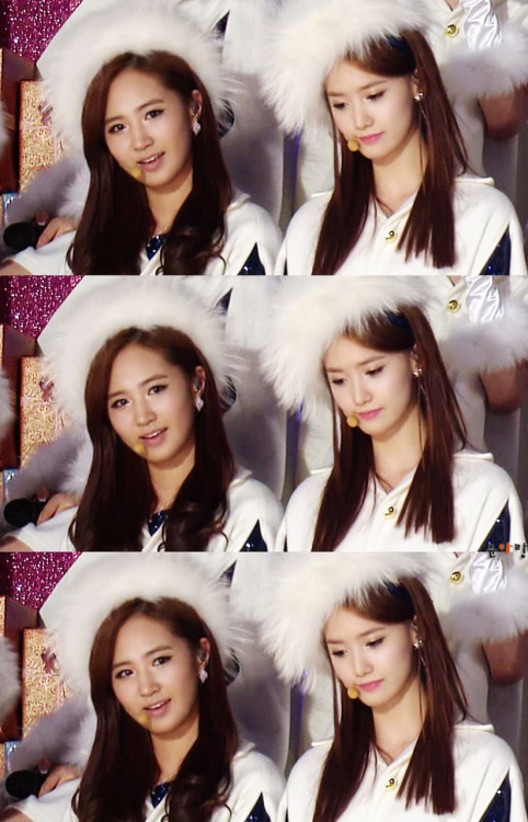 [Yoona+Yuri] YoonYul Tumblr_lmn620Wpum1qdon7so1_500