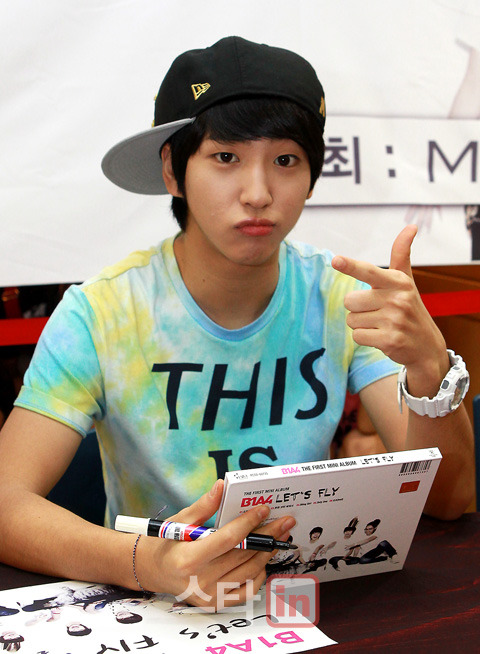 [09.07] Les B1A4 à un fan meeting Tumblr_lo2hpxm4QA1qimp49o1_500