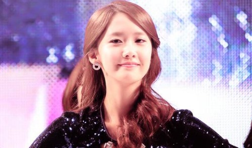 [YOONAISM/PICS+GIFS][8-8-2011] Yoona - Từ 1 thiên thần đến 1 nữ thần hoàn hảo Tumblr_lof9xmKsdj1qdvvs2o1_500