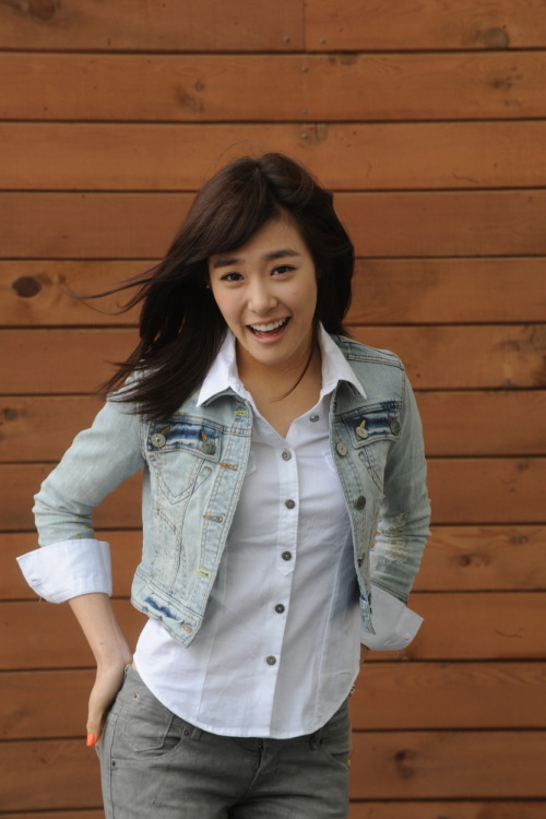 [PIC][4-8-2011] Hình ảnh chưa từng được nhìn thấy của Tiffany!! Tumblr_lpe3dkIjtf1qgenkyo1_500