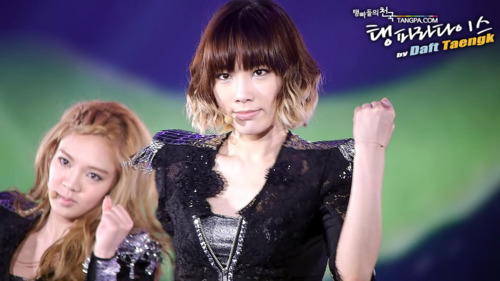 [PICS][GIFS][07-08-2011] Taeyeon - Một Kid Leader hoàn hảo Tumblr_lphrrnTsVo1qkzzkvo1_500