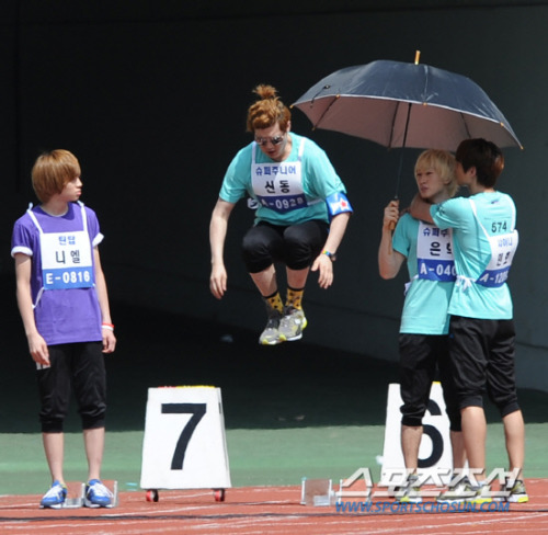 110827 SHINee @ Idol Sports Competition  Tumblr_lqkjls1vvW1qaoagyo1_500