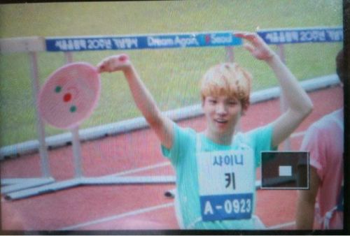 110827 SHINee @ Idol Sports Competition  Tumblr_lqkjx5fEdL1qbf70so1_500