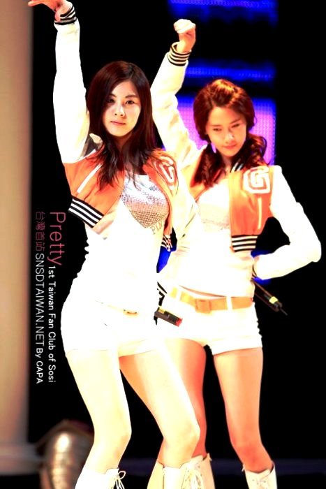 [PICS/GIFS][31/10/2011]†°•°(¯`'•. Gà Bông .•'´¯)°•°†,๑۩۩۞۩۩๑Ếch Bông Vồ Nai Tơ๑۩۩۞۩ ۩๑ - Page 20 Tumblr_lrspf4GoSw1qgblfno1_500