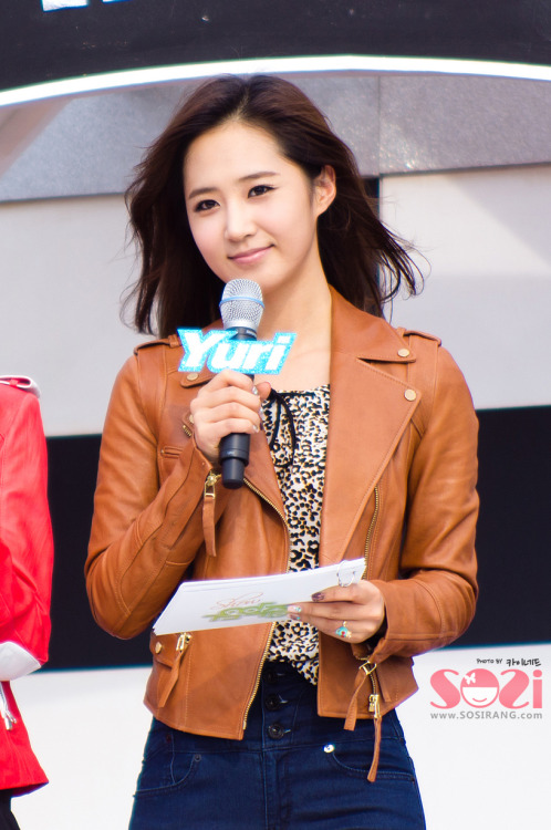 [PICS] Yuri @ Music Core 2011 Tumblr_lt77lyo2yh1qbnw0xo1_500