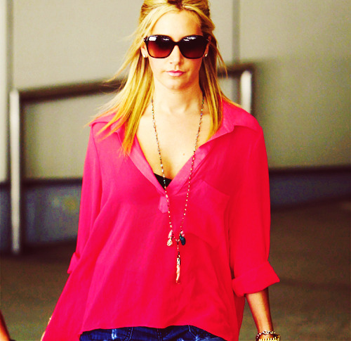 Ashley Tisdale[2] - Page 17 Tumblr_ltf07f3WTR1qisnwco1_500