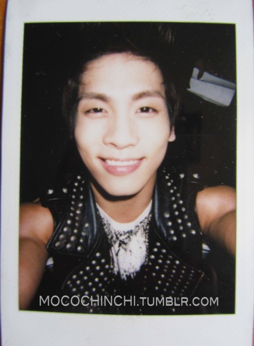 [27-10-2011][TRANS Fanacc] SHHINee Jonghyun tại SMTown New York Tumblr_ltp533q5gg1r1k7oto1_500