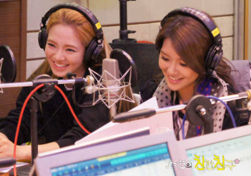 [VID/PICS] SNSD @ ChinChin Radio Tumblr_ltrn6mLjQf1qaac20o1_500