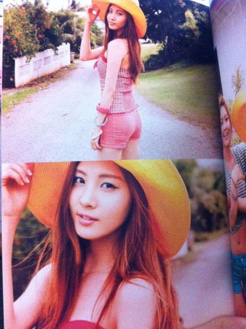 Girls'Generation - Holiday Photobook Tumblr_lvf008lYew1qcoxdoo1_500