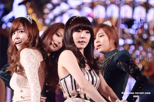 [PICS][8/11/2011] JeTi 's The Garden -‘♥’- Thiên đường PG =)) - Page 6 Tumblr_lvv6gzzD661qeeesfo1_500