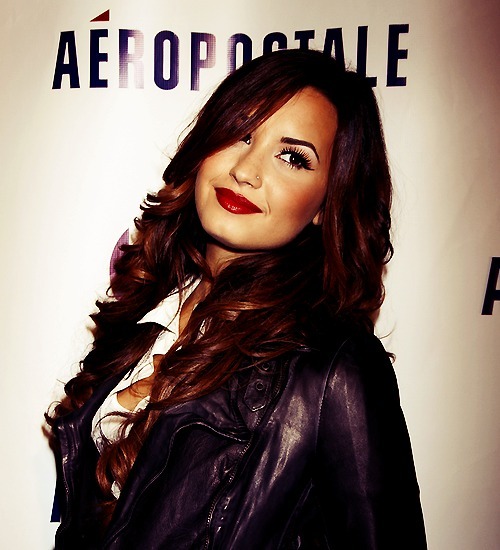 Demi Lovato Tumblr_lvw384Gk8Z1r7f8c8o1_500