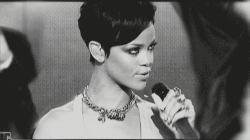 Gifs Rihanna [2] - Página 19 Tumblr_lw08gbCgnD1qezy2wo1_500