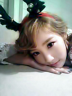 [PIC + GIF][30/10/2011] ♥  TaengSic Couple  ~ BYUN TỘC ♥ Happie Birthday Lép Phu Nhân 18/4/2012 - Page 2 Tumblr_lw3608NtjJ1ql0ysvo1_250