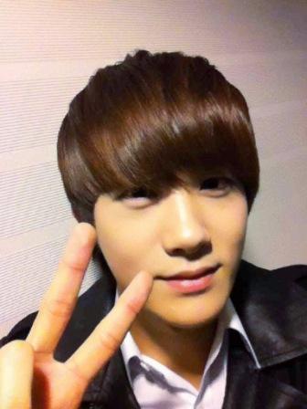 [OFFICIAL]111220 ZE:A Ameblo Japan part 2 Tumblr_lwhyh1bUN11qbts7ko3_400