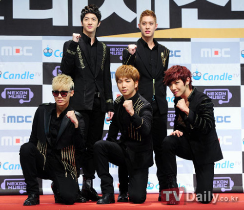 [01.01] 2011 MBC GAYO DAEJUN  Tumblr_lx2nda6WhU1qa4od3o1_500