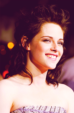 Kristen Stewart - Page 17 Tumblr_lx6nasRaSr1qdel9qo1_250