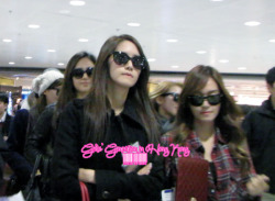 [PIC+GIF][23-1-2011] »-{♥}-»ღ°•(¯`·._.· YoonSic Fam ·._.·´¯)•ღ°»-{♥}-» °l||l° Sexy and Sweet °l||l° - Page 5 Tumblr_lxxxa1Wi5B1r67pjdo2_250