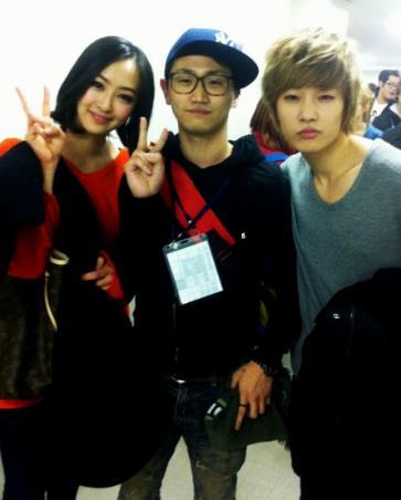 [PIC] Jeongmin et Dasom @ Golden Disk Award Backstage - 12.01.12 Tumblr_lyaj56jdQP1qljdwno1_400