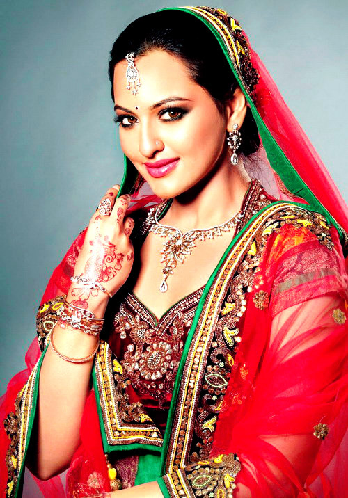 Sonakshi Sinha Tumblr_lz5exegyY61r00jw4o1_r1_500