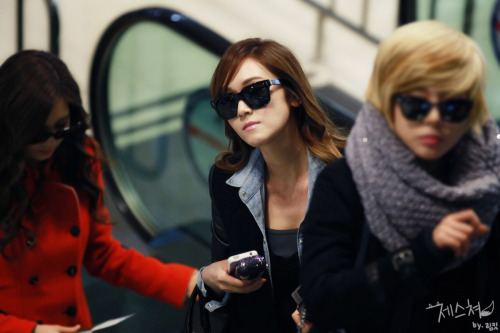 [PIC+GIF][23-1-2011] »-{♥}-»ღ°•(¯`·._.· YoonSic Fam ·._.·´¯)•ღ°»-{♥}-» °l||l° Sexy and Sweet °l||l° - Page 12 Tumblr_lzkow80zOq1r46exvo2_500