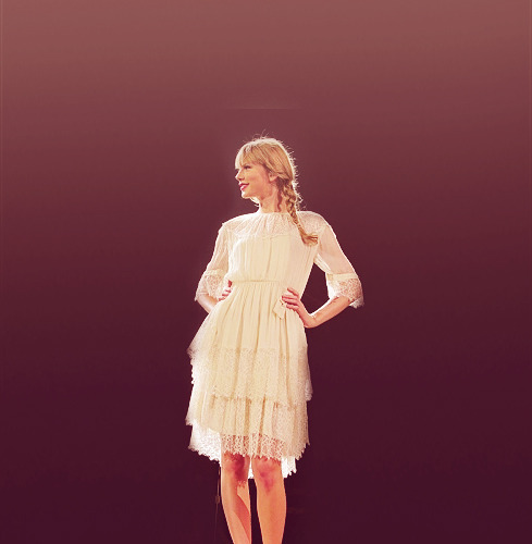 Taylor Swift - Page 25 Tumblr_m0xlw1Cimg1qabbrdo1_500