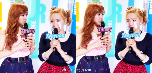 [PIC+VID+GIF][22/3/2012]∴♥∴ TaeNy ∴♥∴ Chai Quê and Gái Tây ∴♥∴ TAENY IN MY HEART ∴♥∴ - Page 2 Tumblr_m1dzq7GLYR1rp2chco4_500