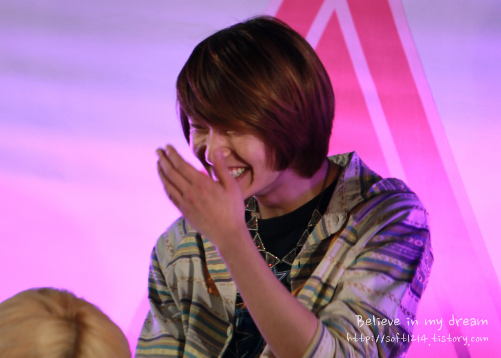 120430 Onew @ SMTOWN ‘I AM’ Movie Showcase  Tumblr_m3awgbEqjW1r8fs1io4_1280