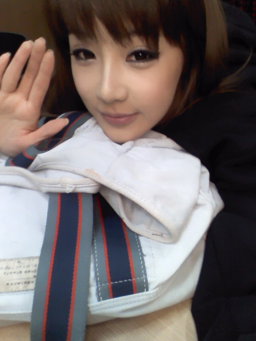 BOM (Park Bom) - Page 4 Tumblr_l5k14eCTVN1qap3iho1_500