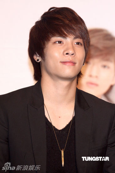 JongHyun – Taiwan Press Conference   Tumblr_lbh3lkdjry1qzk8j4o1_400