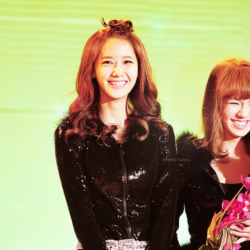 [Yoona + Hyoyeon] - ♥YoonHyo = YoonHyoding Couple  Tumblr_lffja2pbTE1qg8f49o1_500