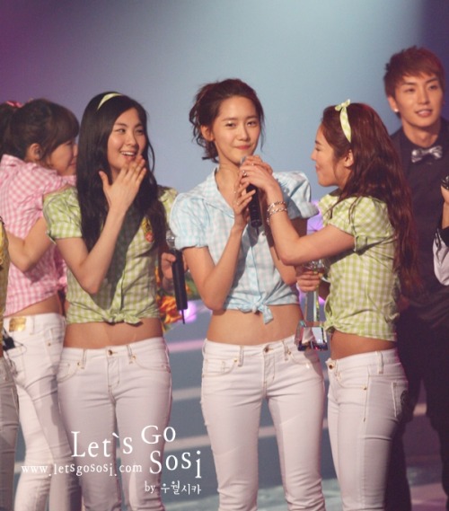 [Yoona + Hyoyeon] - ♥YoonHyo = YoonHyoding Couple  Tumblr_lfftkt08NL1qasfxoo1_500